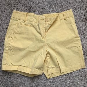 TALBOTS 7in chino shorts yellow 8p